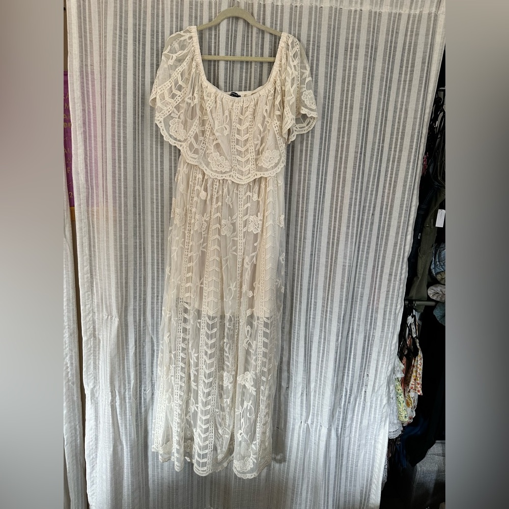 Figure floral maxi dress